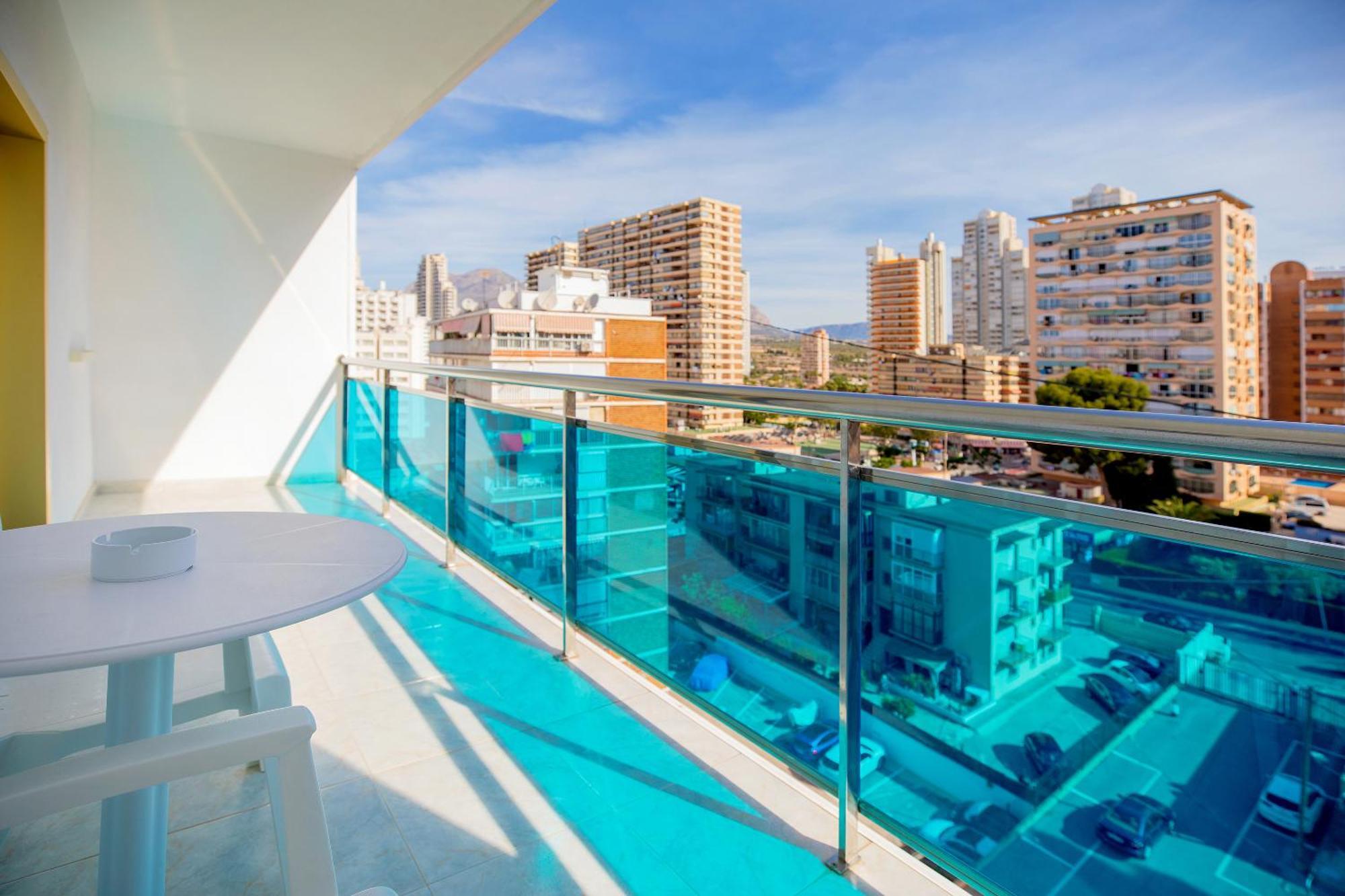 Hotel Servigroup Nereo Бенідорм Номер фото